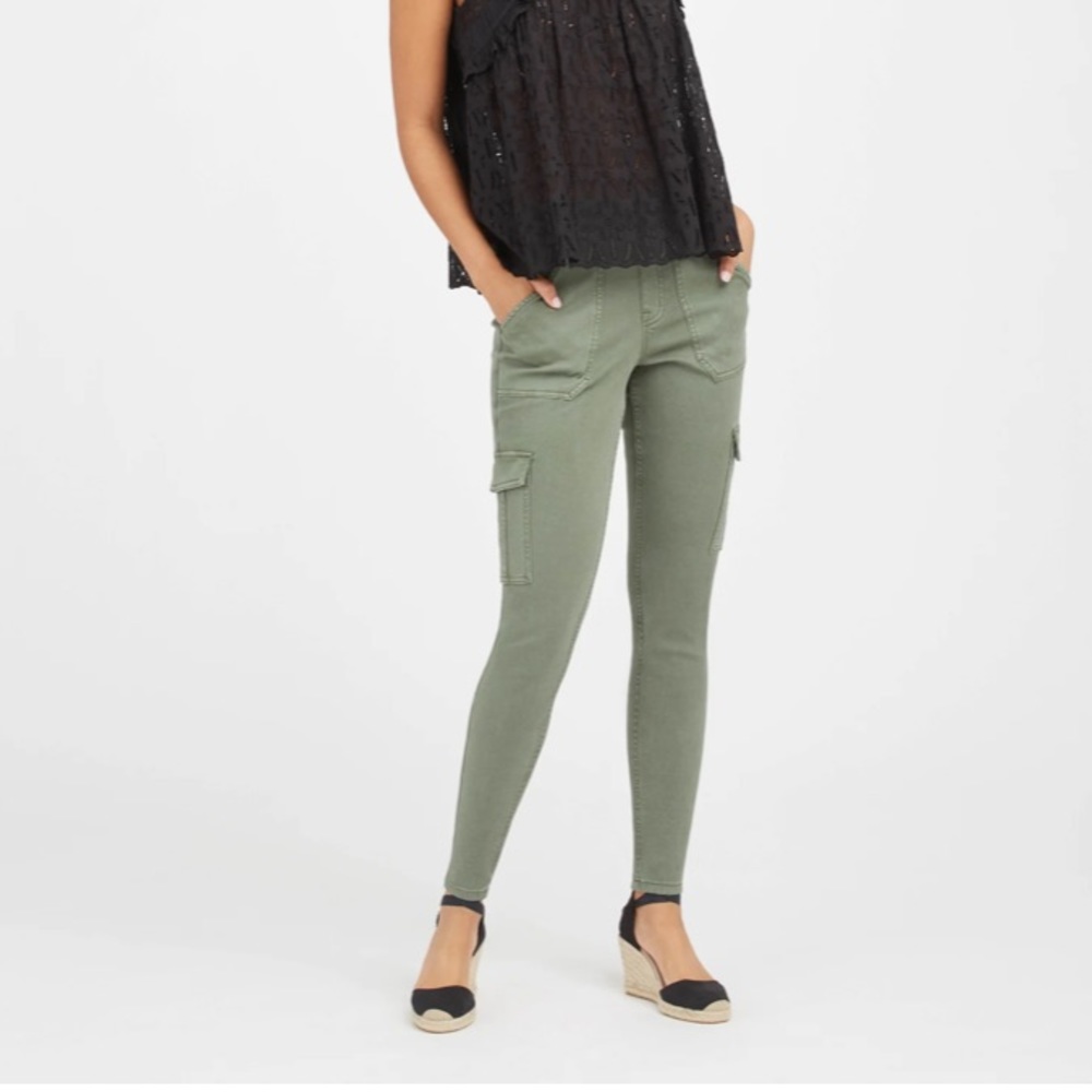 SPANX Stretch Twill Ankle Cargo Pants